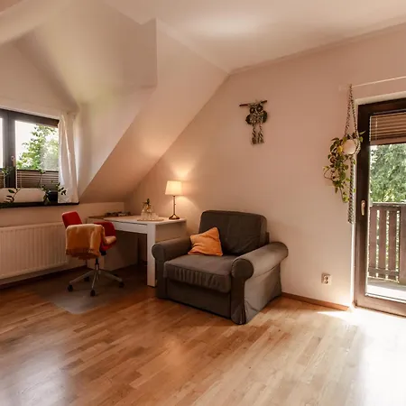 Dom Puchacza W Ladku-zdroju 펜션 *